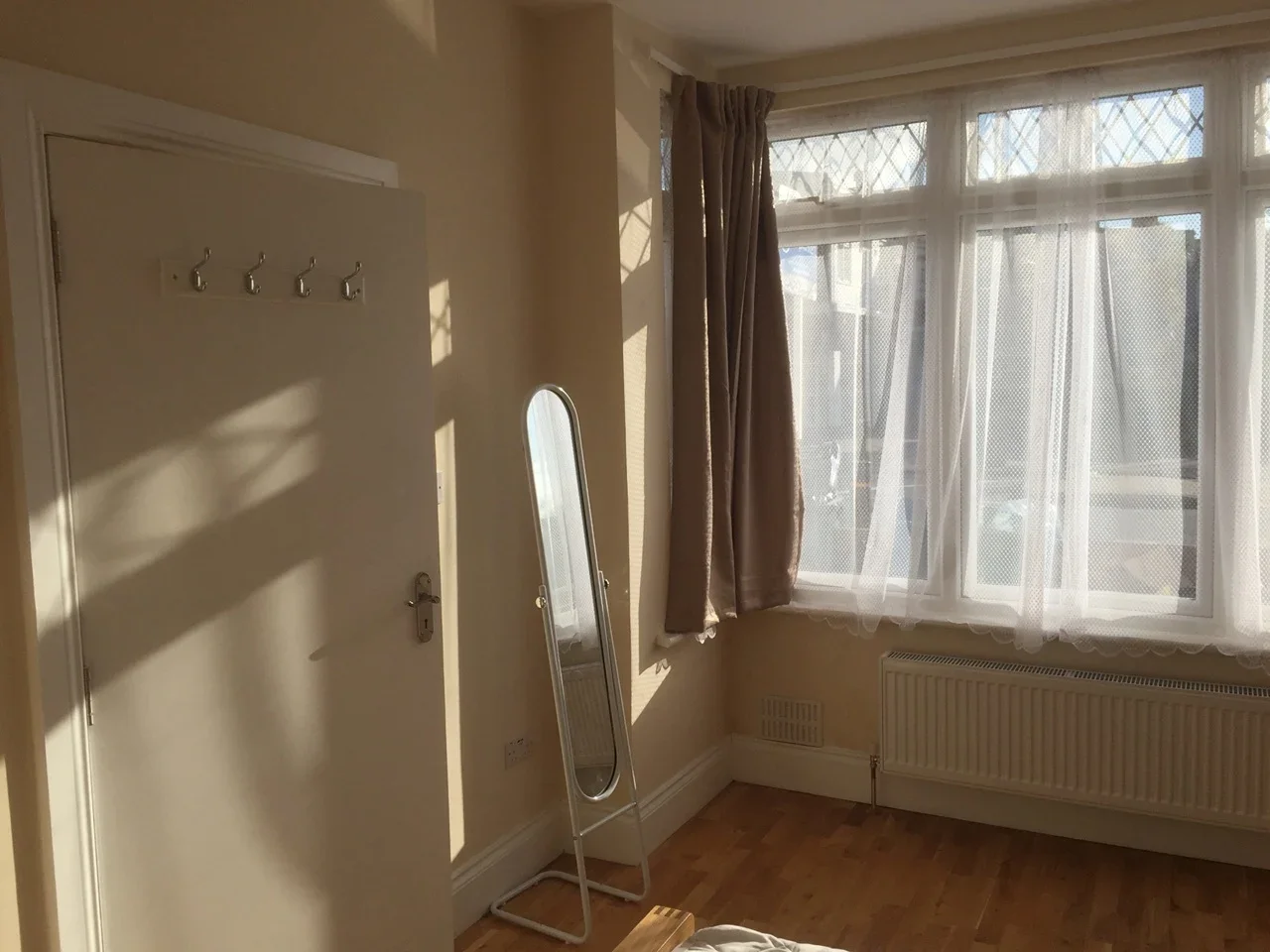 Room Spring Grove Road in Greater London