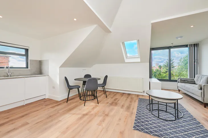 Flat Hendon Way in Greater London