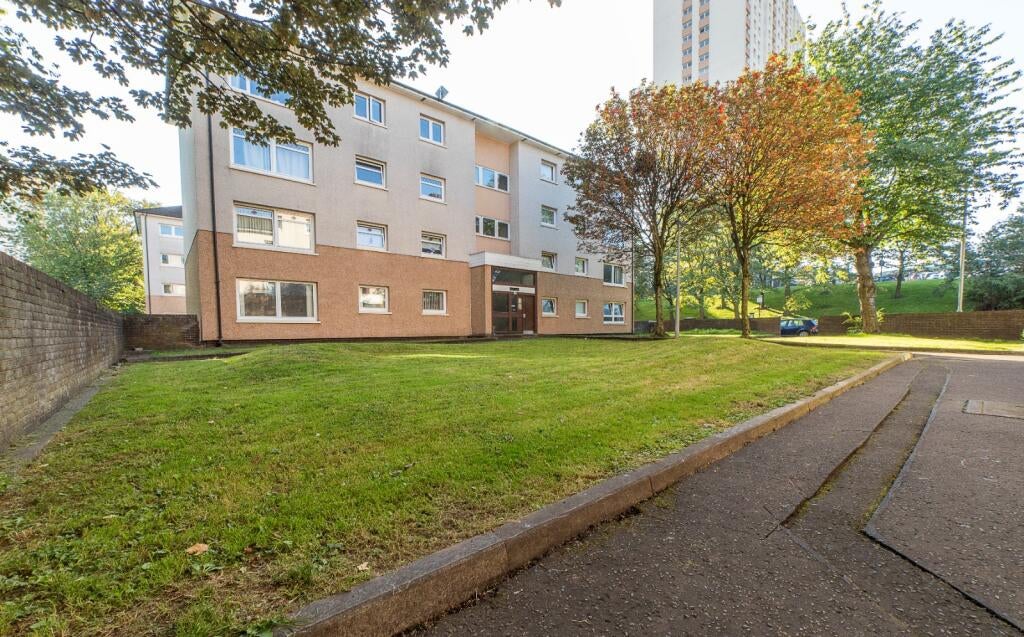 Room St Mungo Avenue in Glasgow