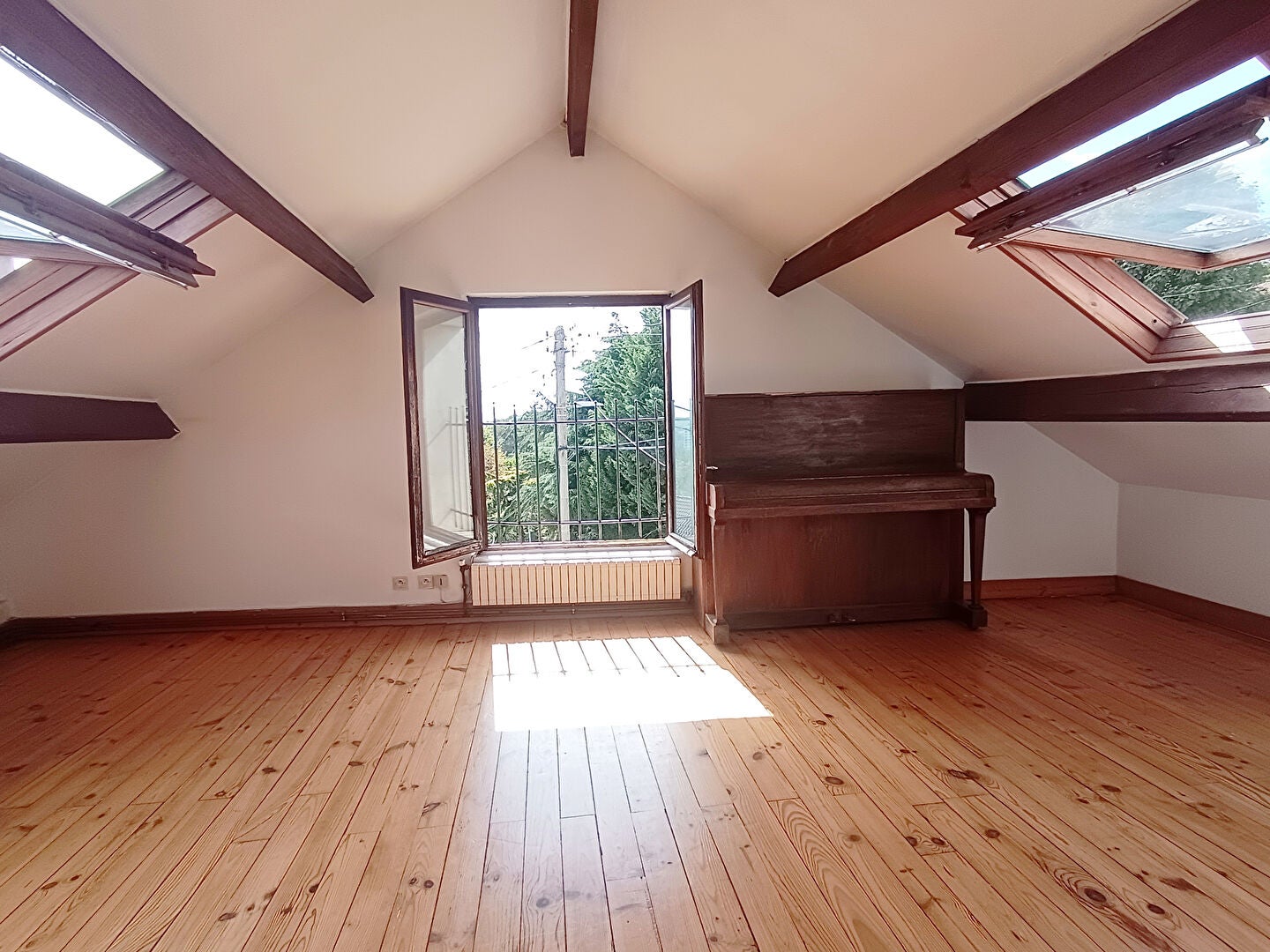 Flat Rue de la Montagne de Mons in Athis-Mons