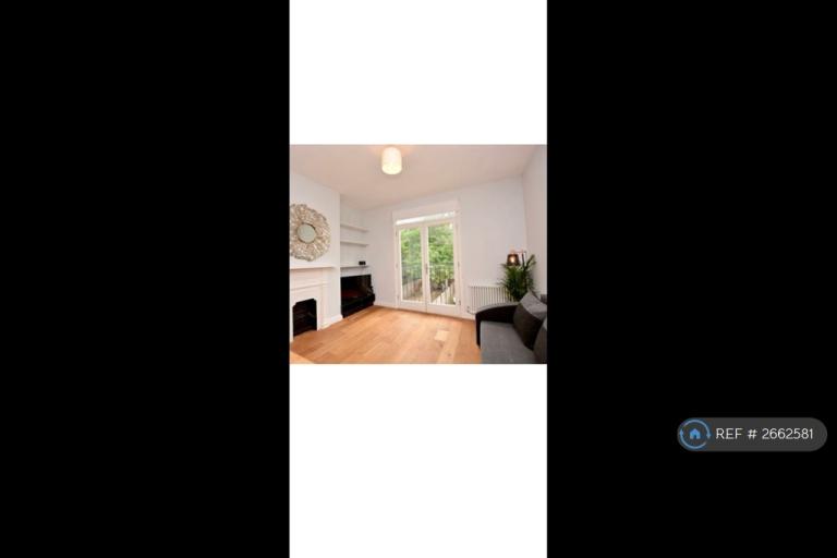 Flat Feltham Avenue in Elmbridge