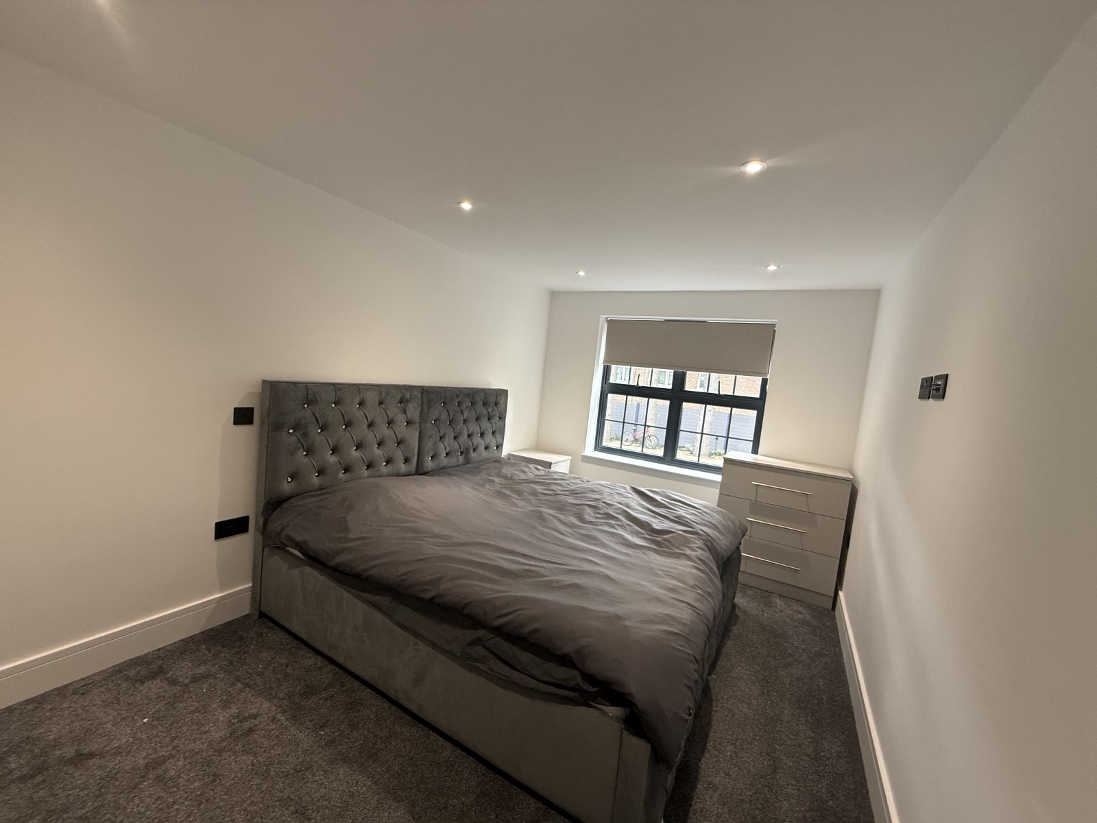 Room Sudbury Hill Close in Greater London