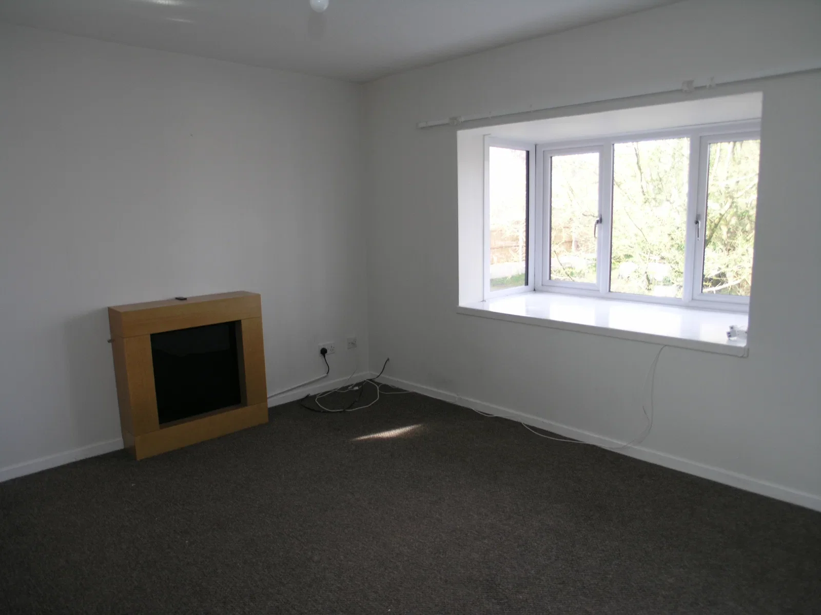 Flat Leasowes Court in Dudley