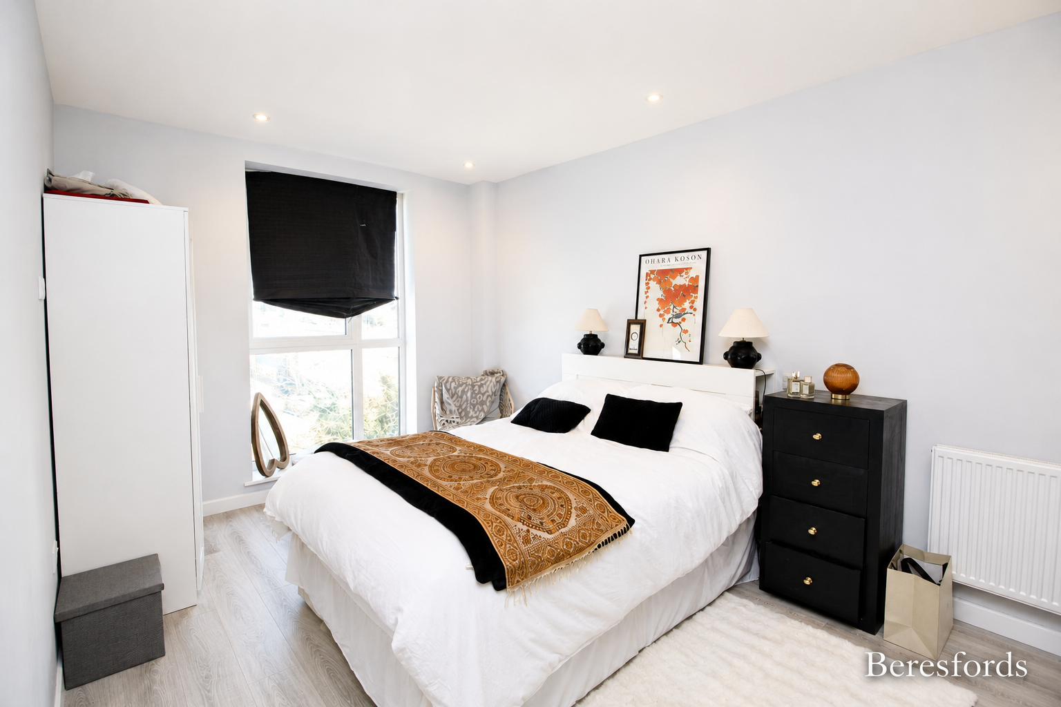Flat Radford Way in Billericay