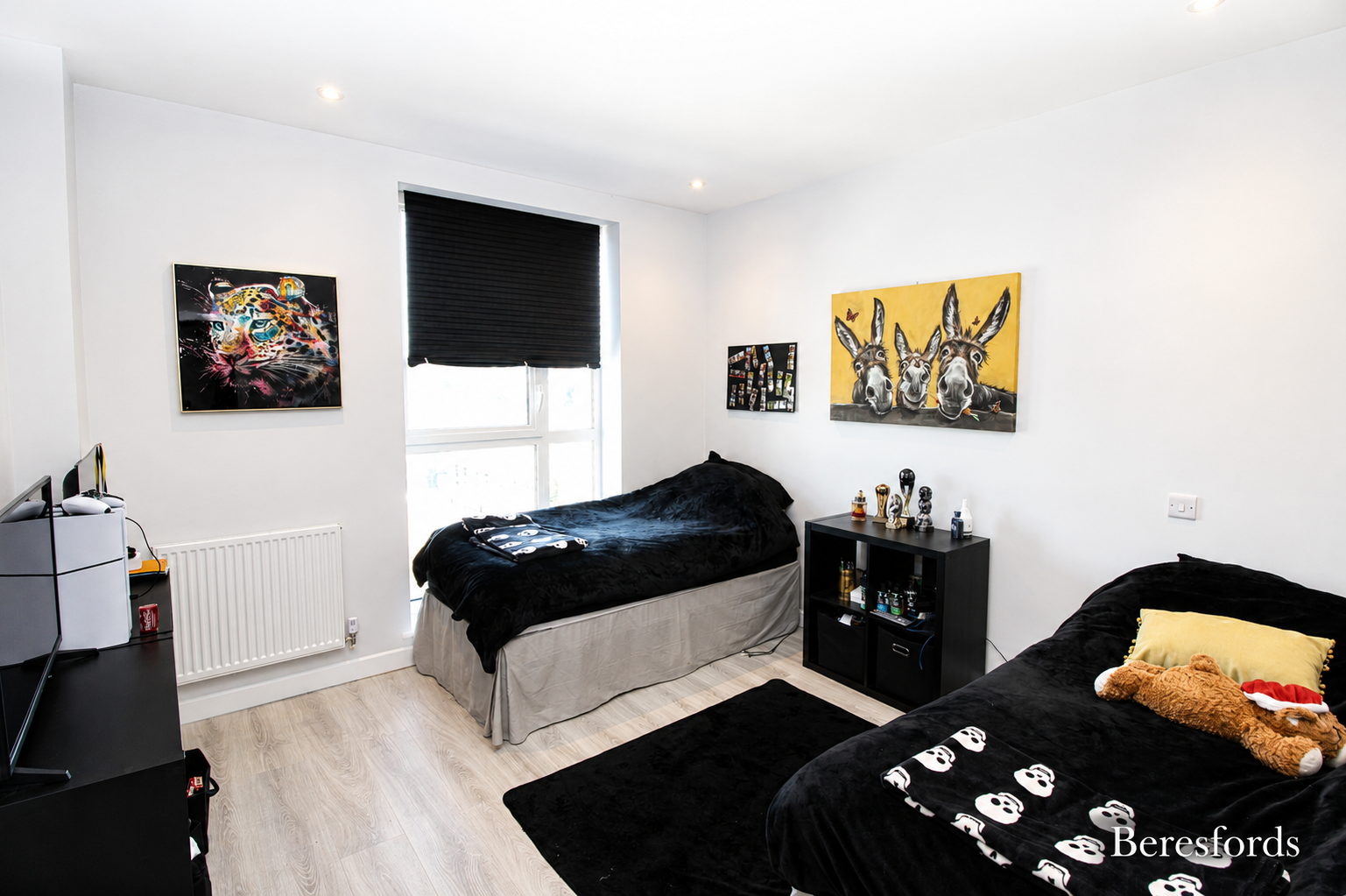Flat Radford Way in Billericay