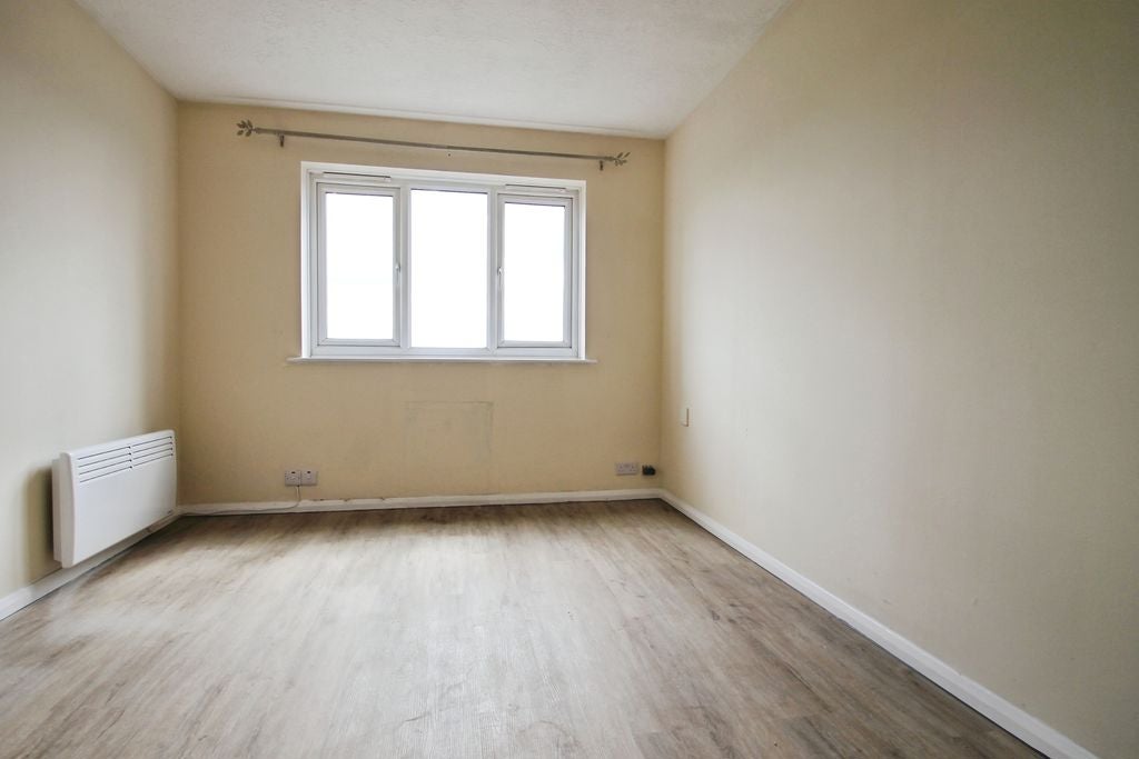 Flat Lancaster Road in Greater London