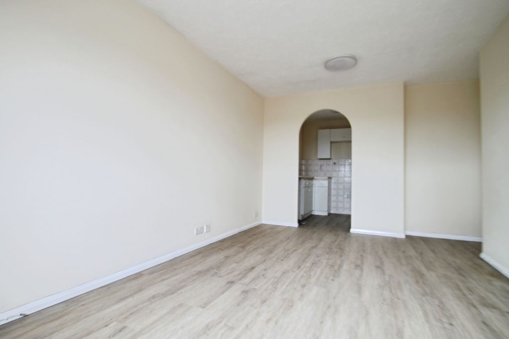 Flat Lancaster Road in Greater London