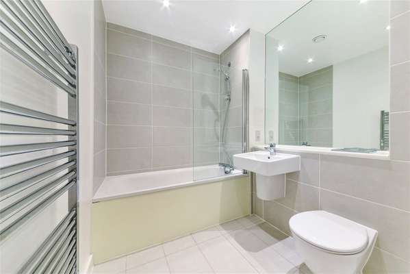 Flat Magellan Boulevard in Greater London