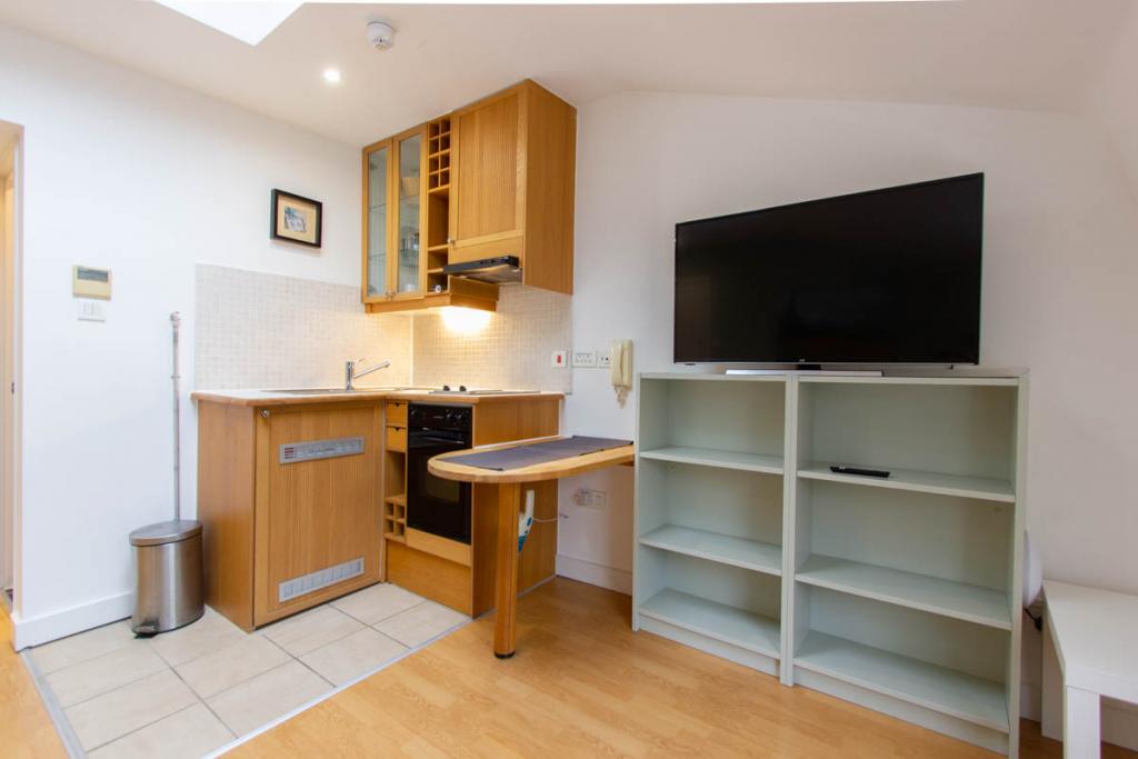 Flat Gloucester Street in City of Westminster