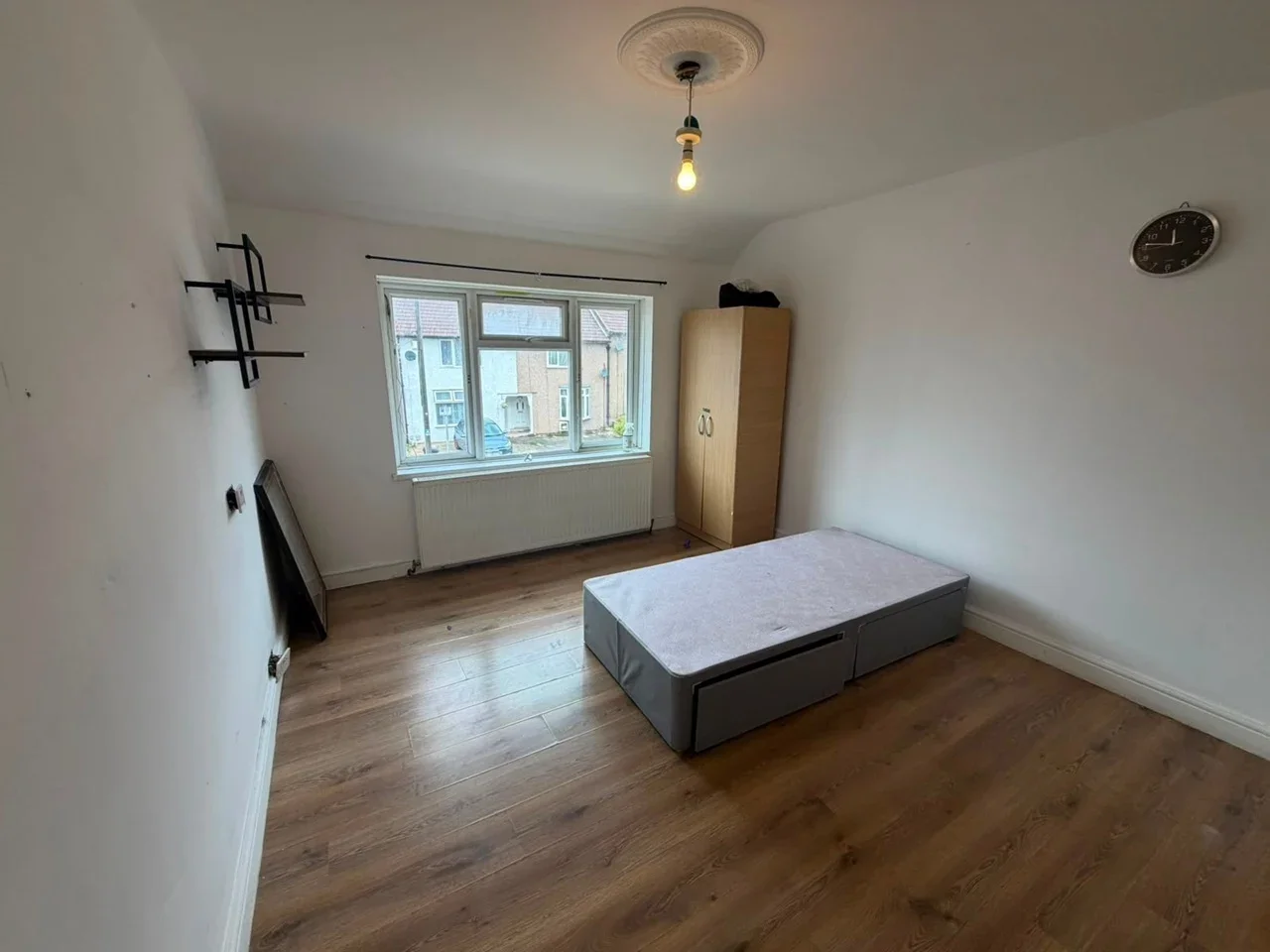 House Boulton Road in Greater London