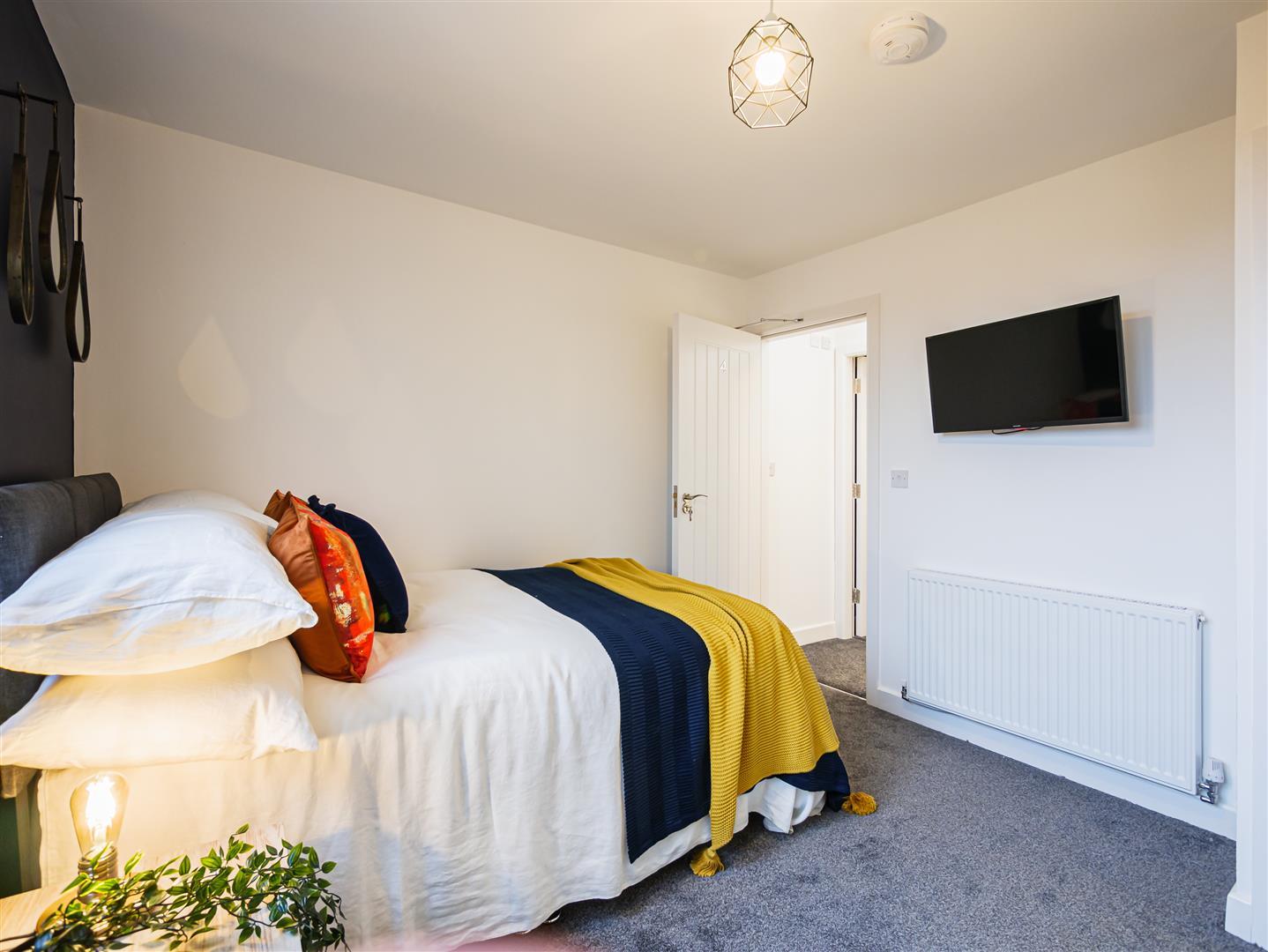 Room Humber Avenue in Coventry