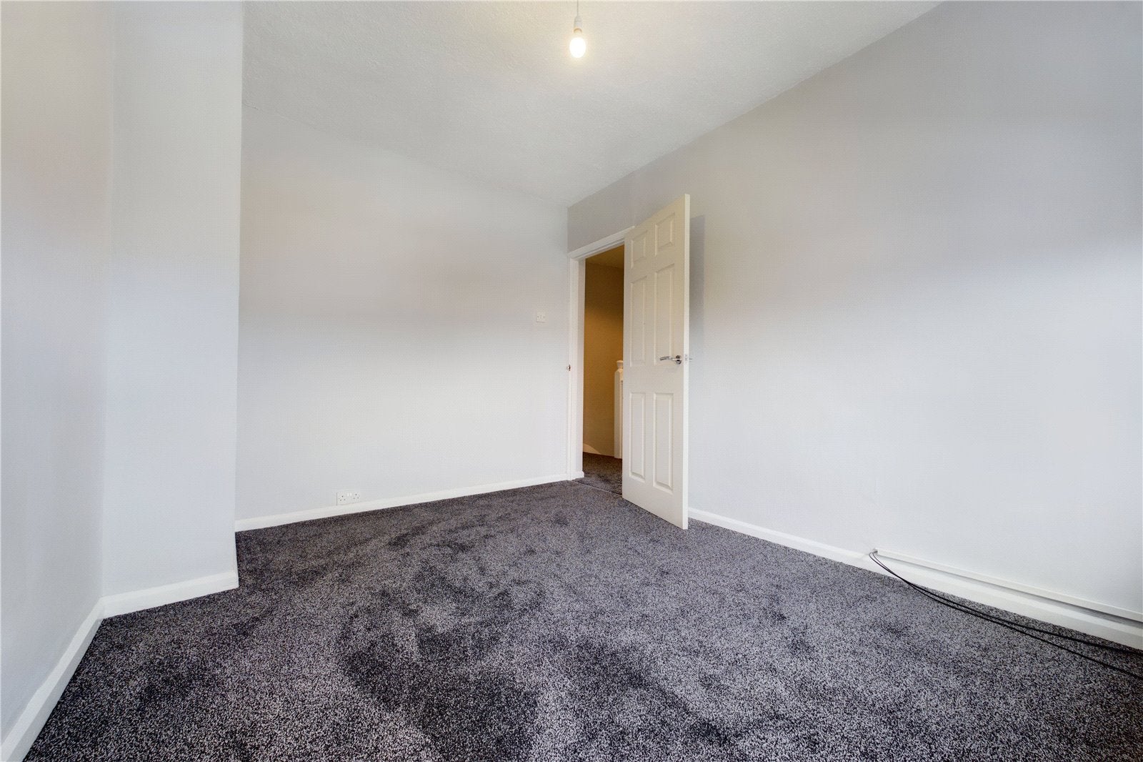 House Thirlmere Avenue in Reading