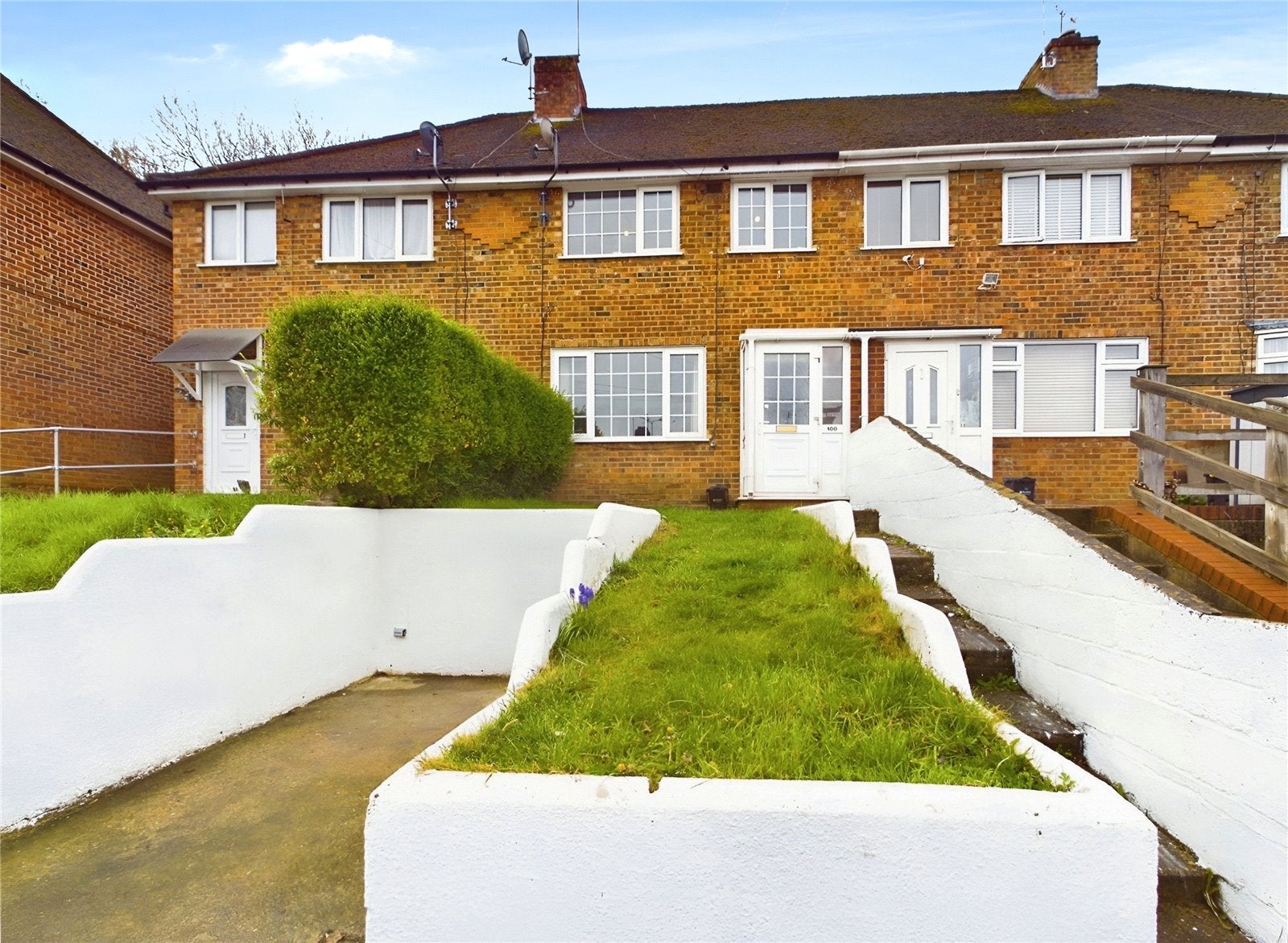 House Thirlmere Avenue in Reading