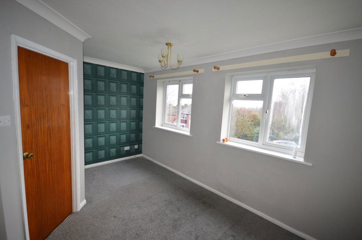 Flat Cradley Road in Dudley