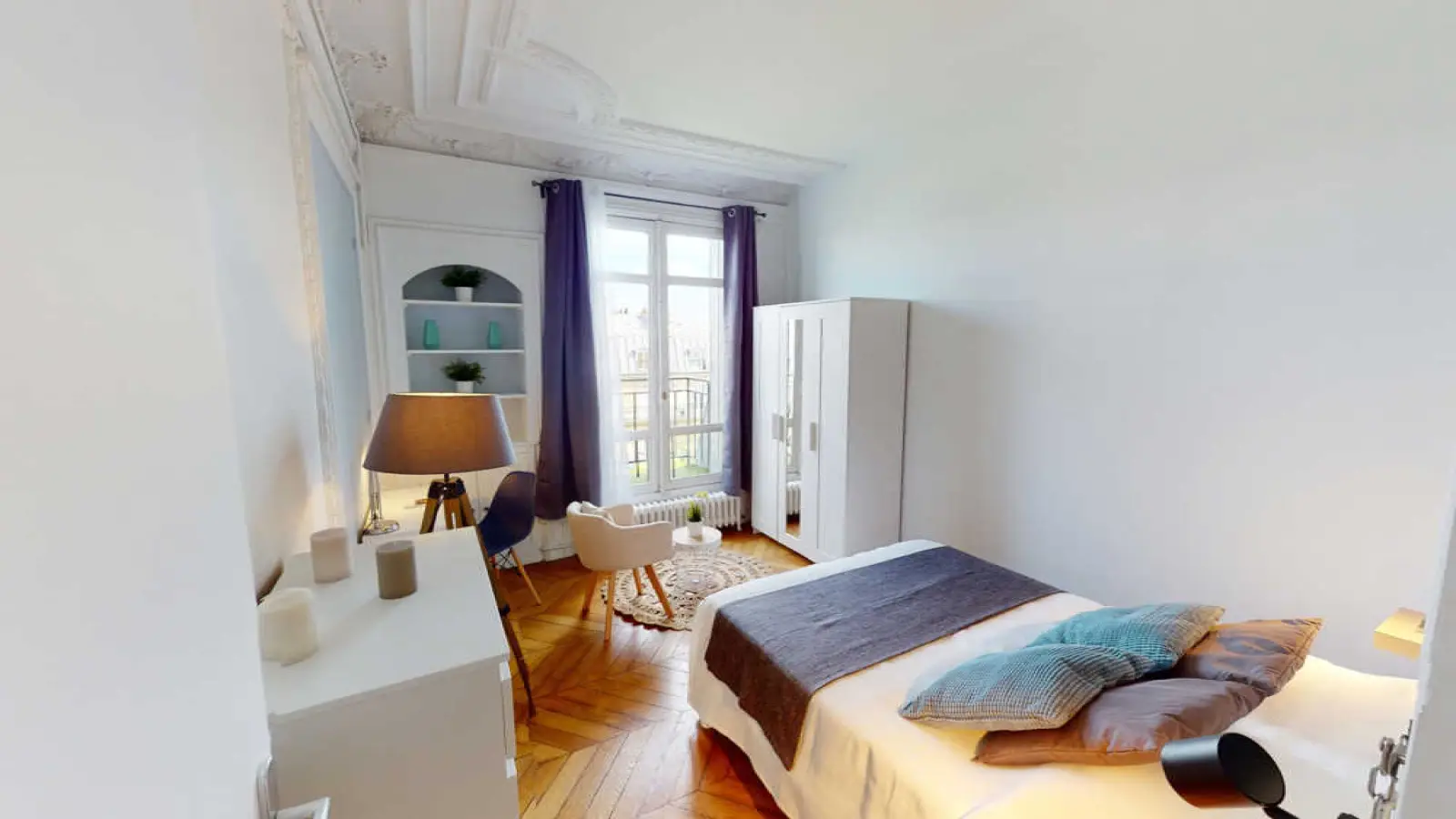 Flat Rue Ampère in Paris