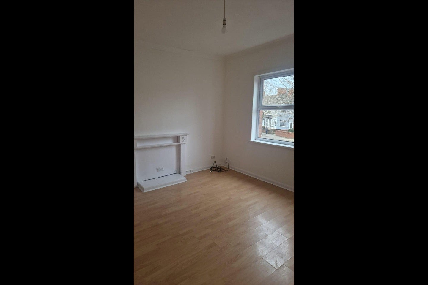 Flat Hainton Avenue in Grimsby