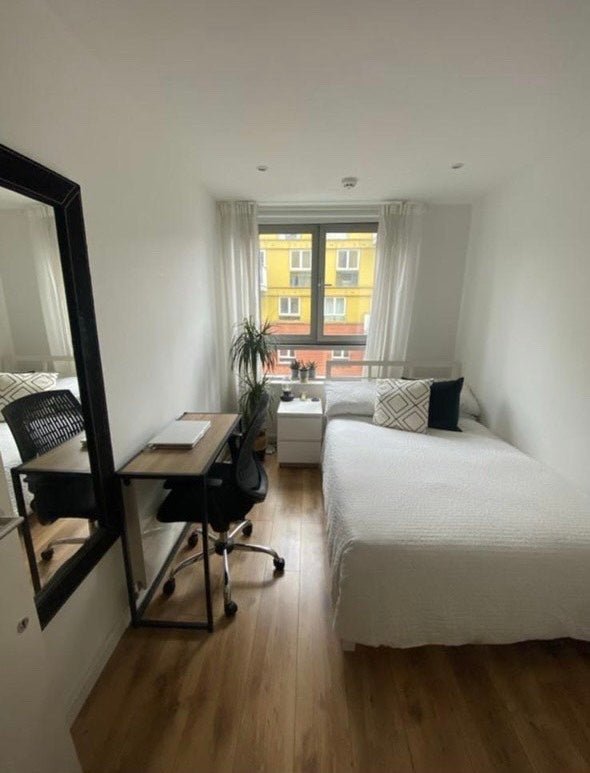 Room Eden Grove in Greater London