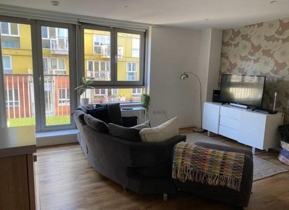 Room Eden Grove in Greater London