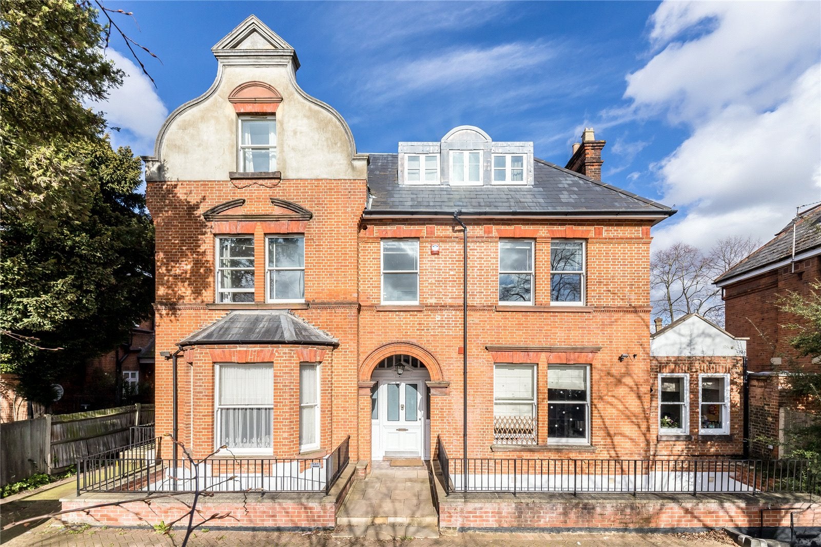 Flat West Hill in Greater London