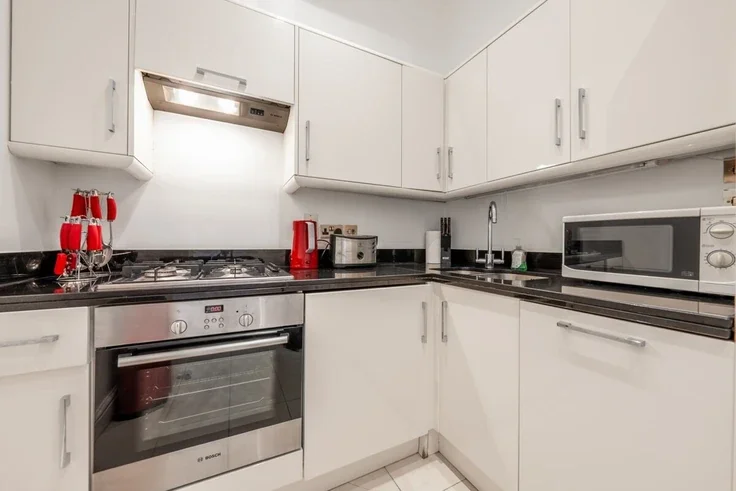Flat Hertford Street in City of Westminster