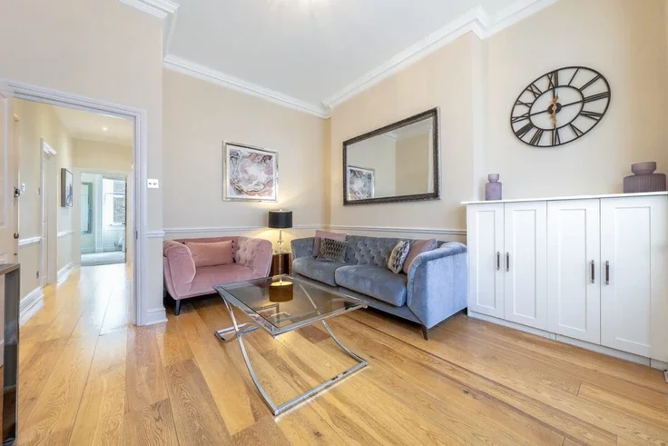 Flat Hertford Street in City of Westminster