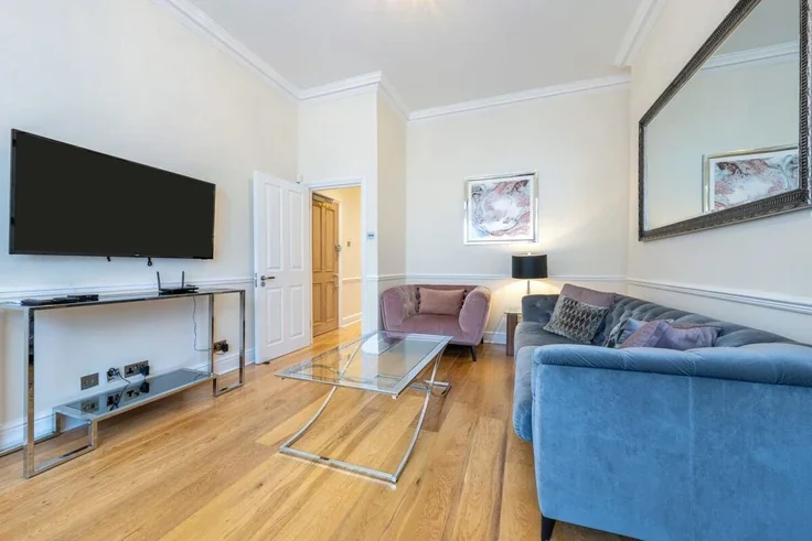 Flat Hertford Street in City of Westminster