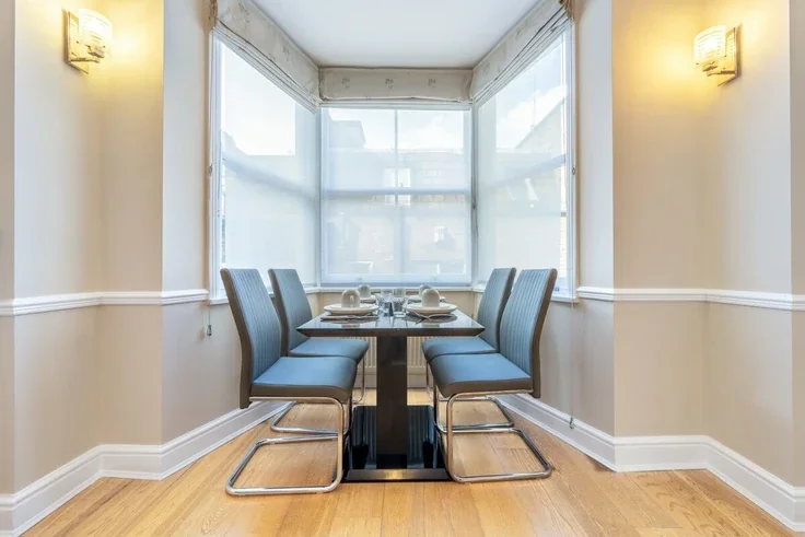 Flat Hertford Street in City of Westminster
