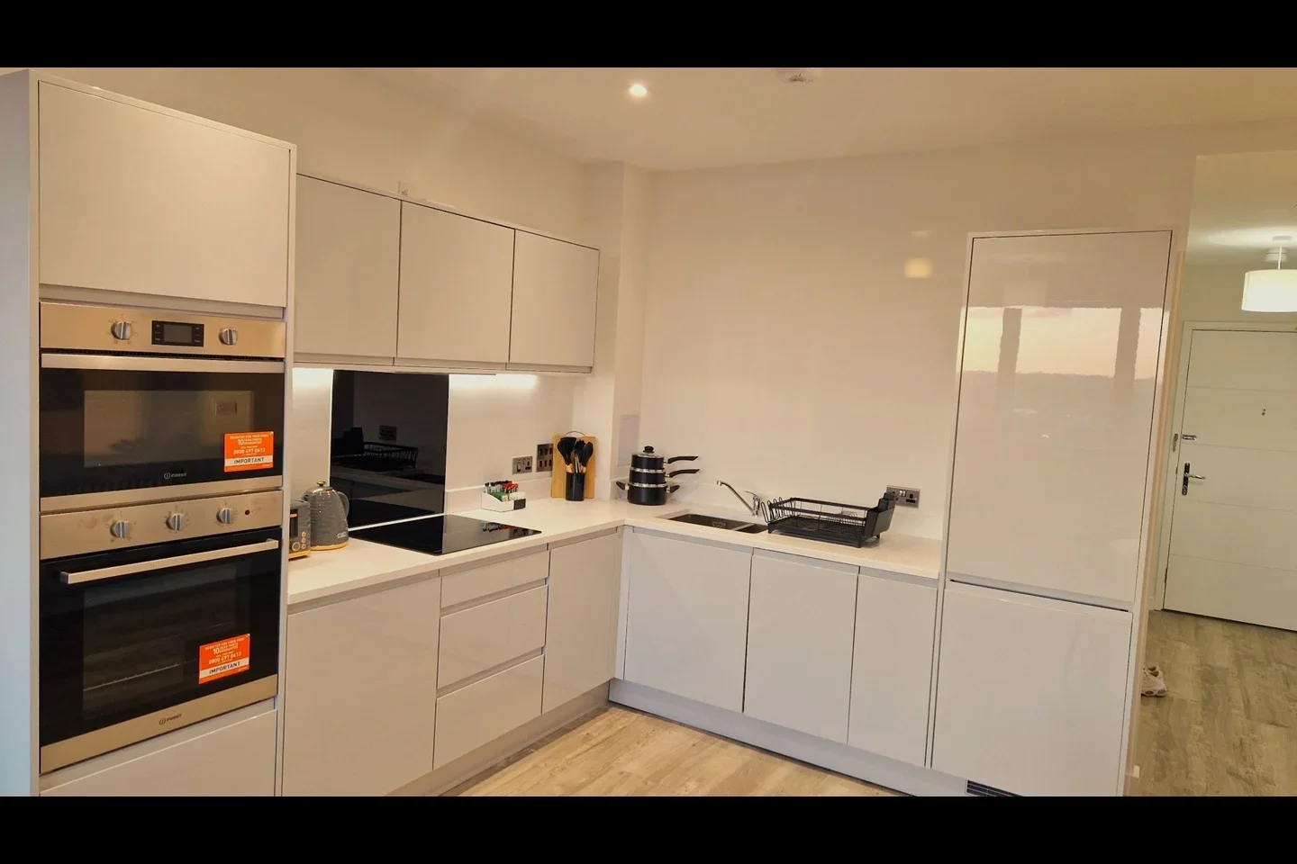 Flat Elmsleigh Road in Borough of Spelthorne