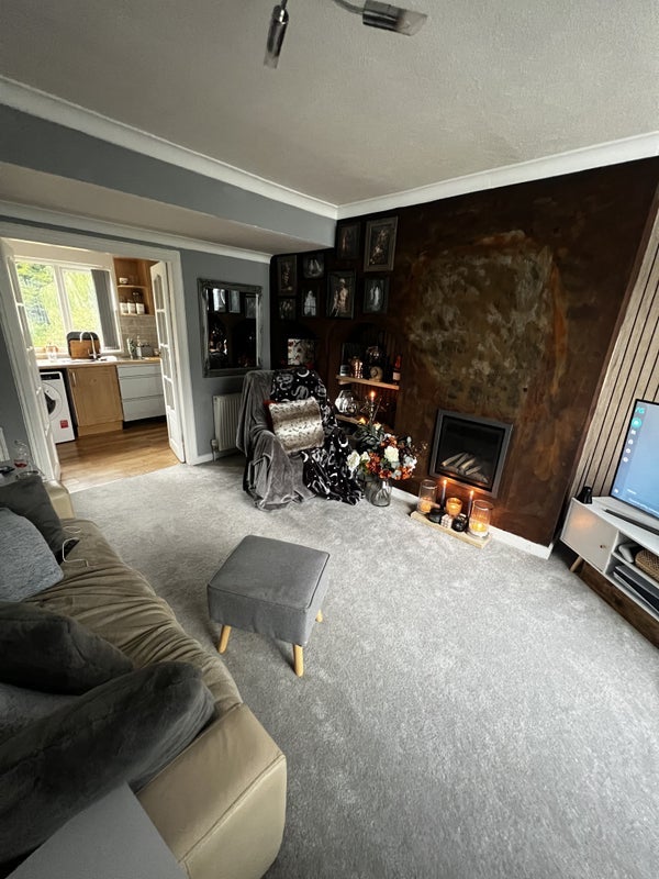 Room Nuthurst Road in Birmingham