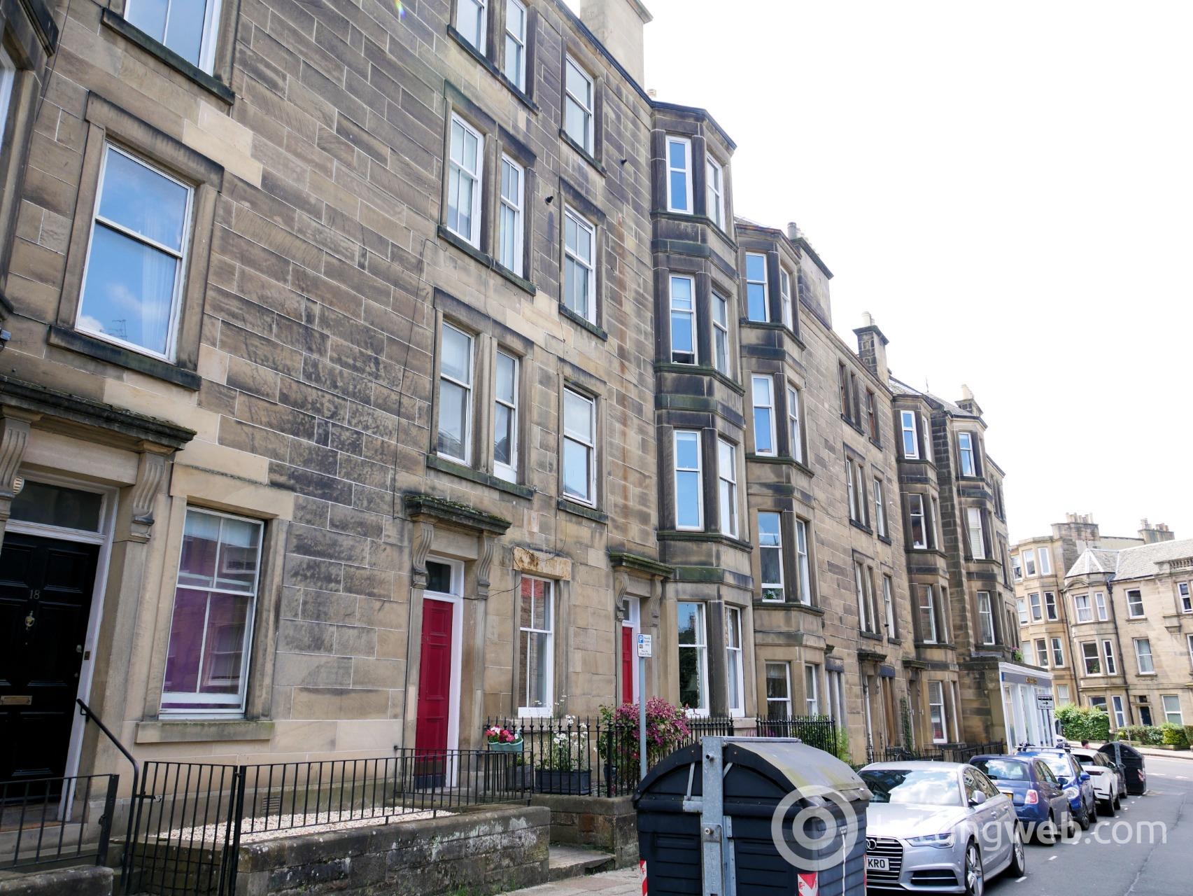 Flat Comiston Terrace in City of Edinburgh