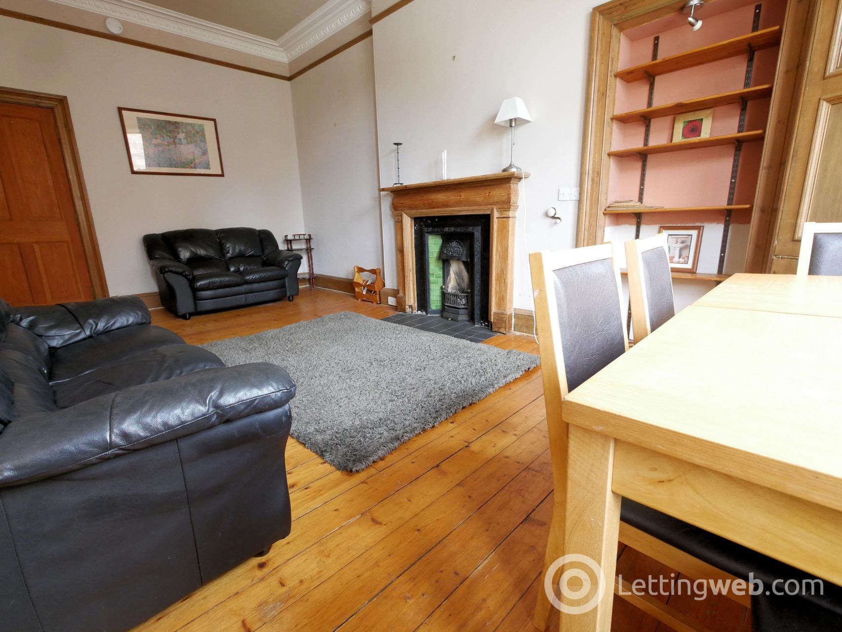 Flat Comiston Terrace in City of Edinburgh