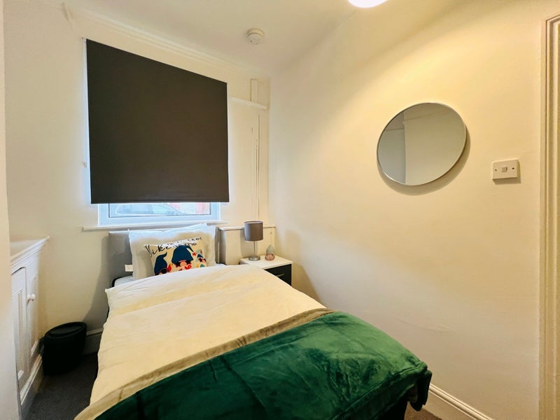 Room Darnley Street in Stoke-on-Trent