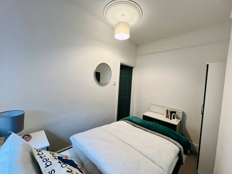 Room Darnley Street in Stoke-on-Trent