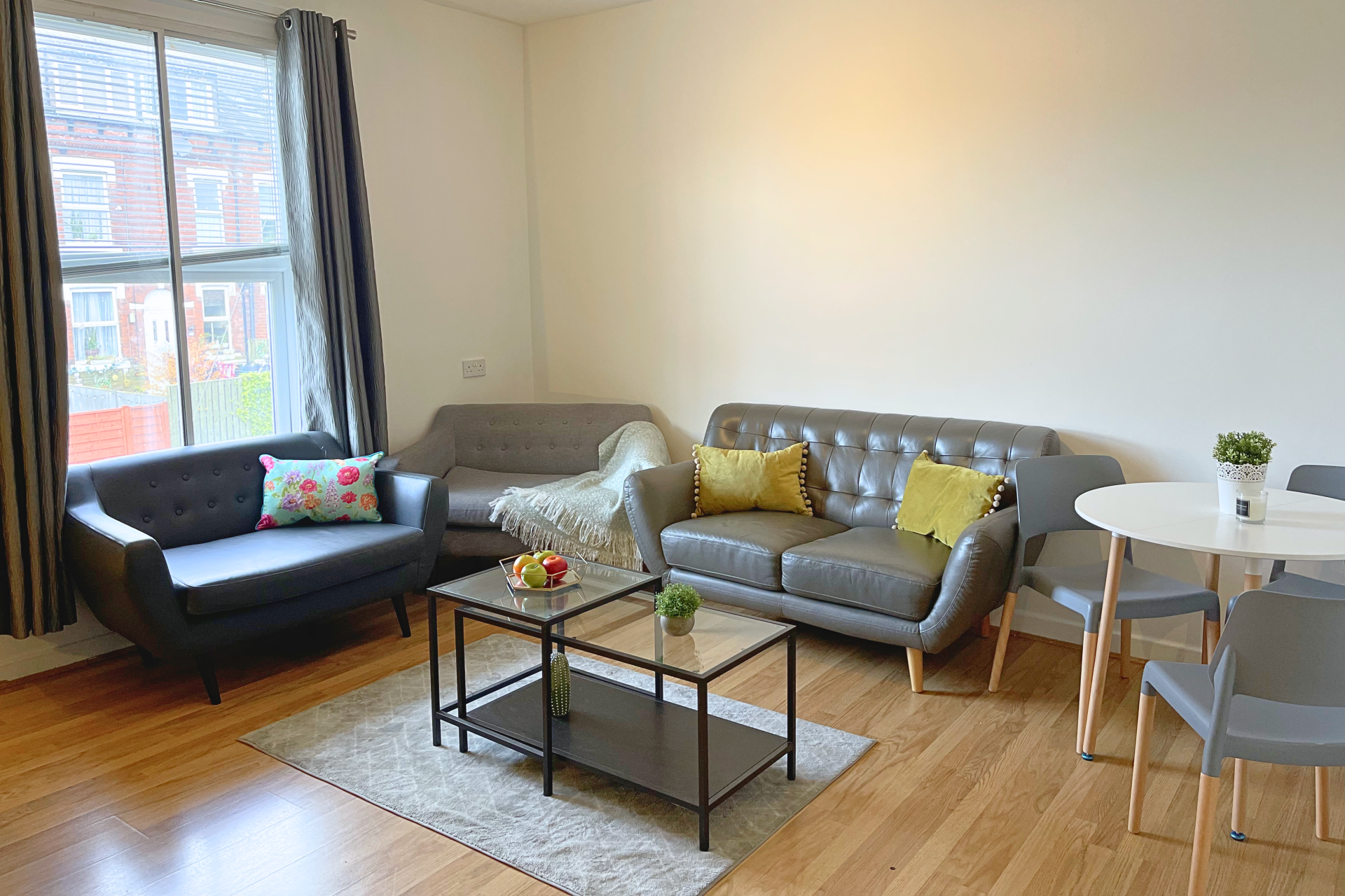 Flat Kirkstall Road in Leeds