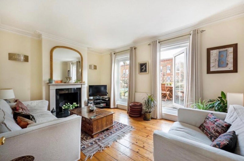 Room Stanley Grove in Greater London