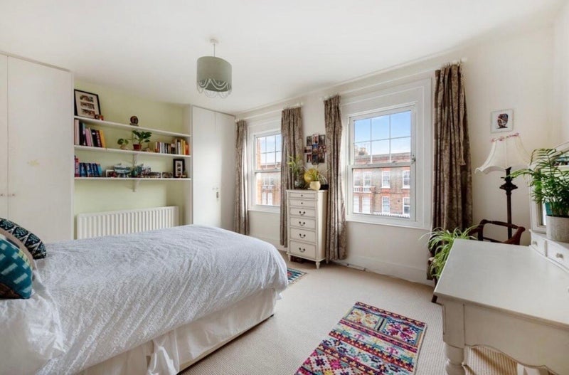 Room Stanley Grove in Greater London