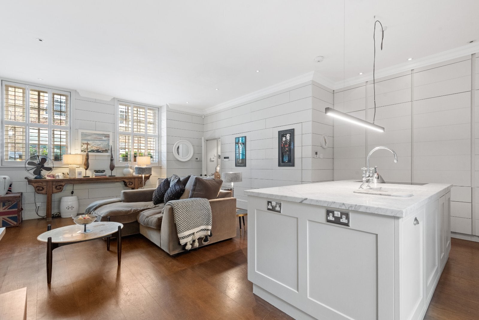 House Kersley Mews in Greater London