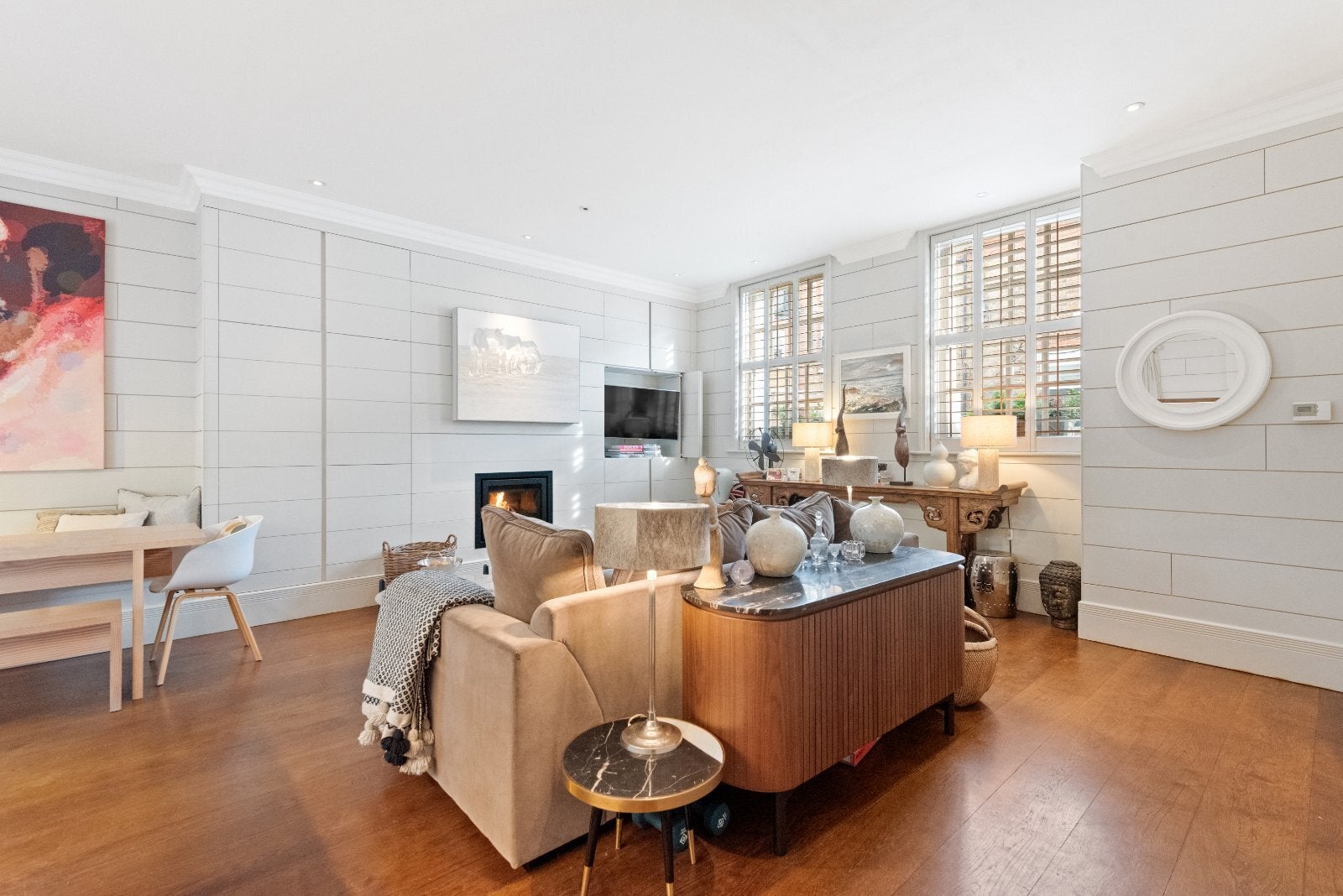 House Kersley Mews in Greater London