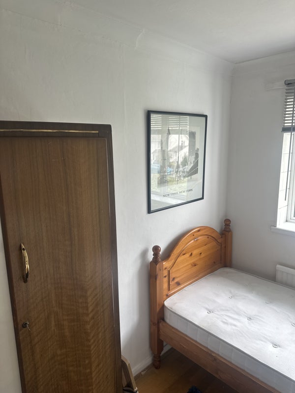 Room Punch Copse Road in Crawley