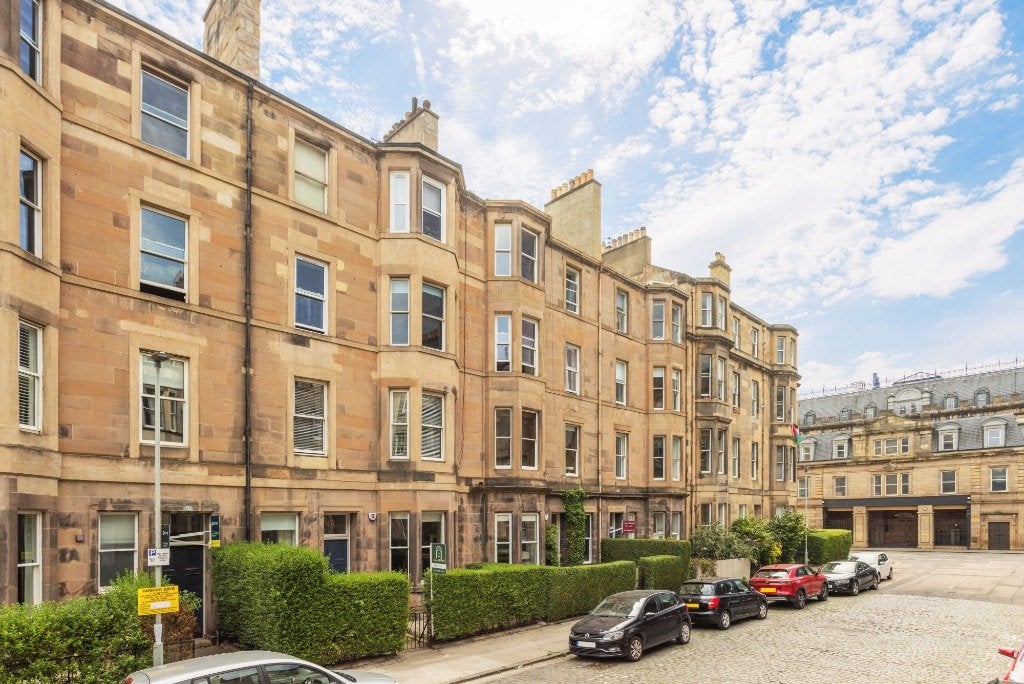 Flat Perth Street in City of Edinburgh