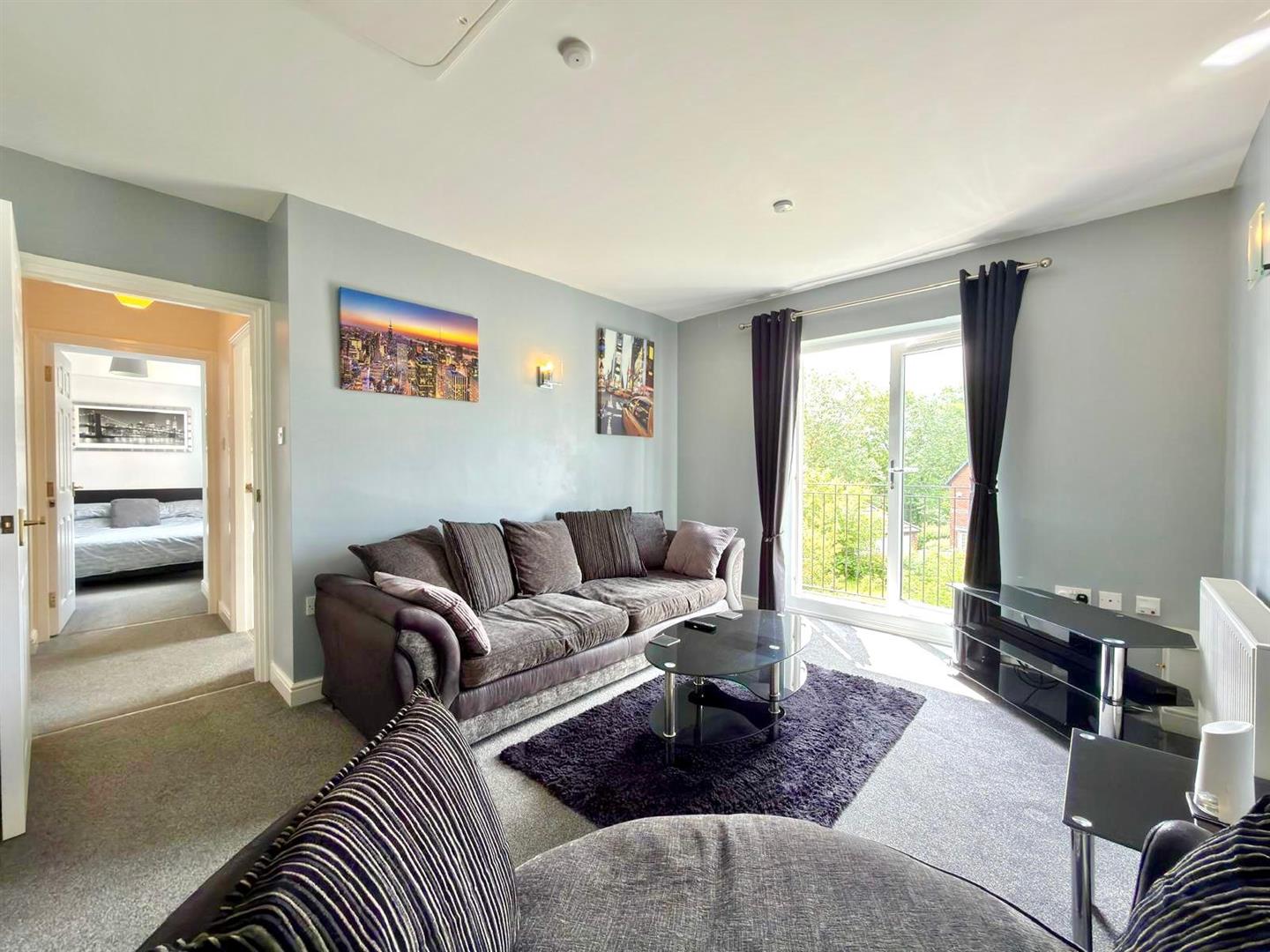 Flat Emperor Boulevard in Royal Leamington Spa