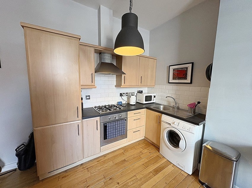Flat Palmerston Road in Portsmouth