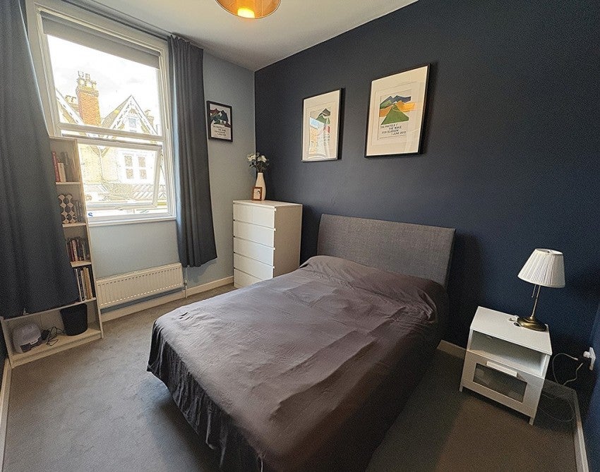 Flat Palmerston Road in Portsmouth