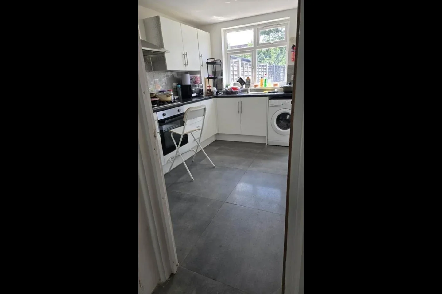 Room Milton Avenue in Greater London