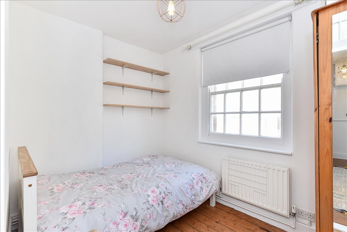 Flat Tavistock Place in Greater London