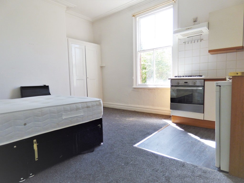 Room Northenden Road in Trafford