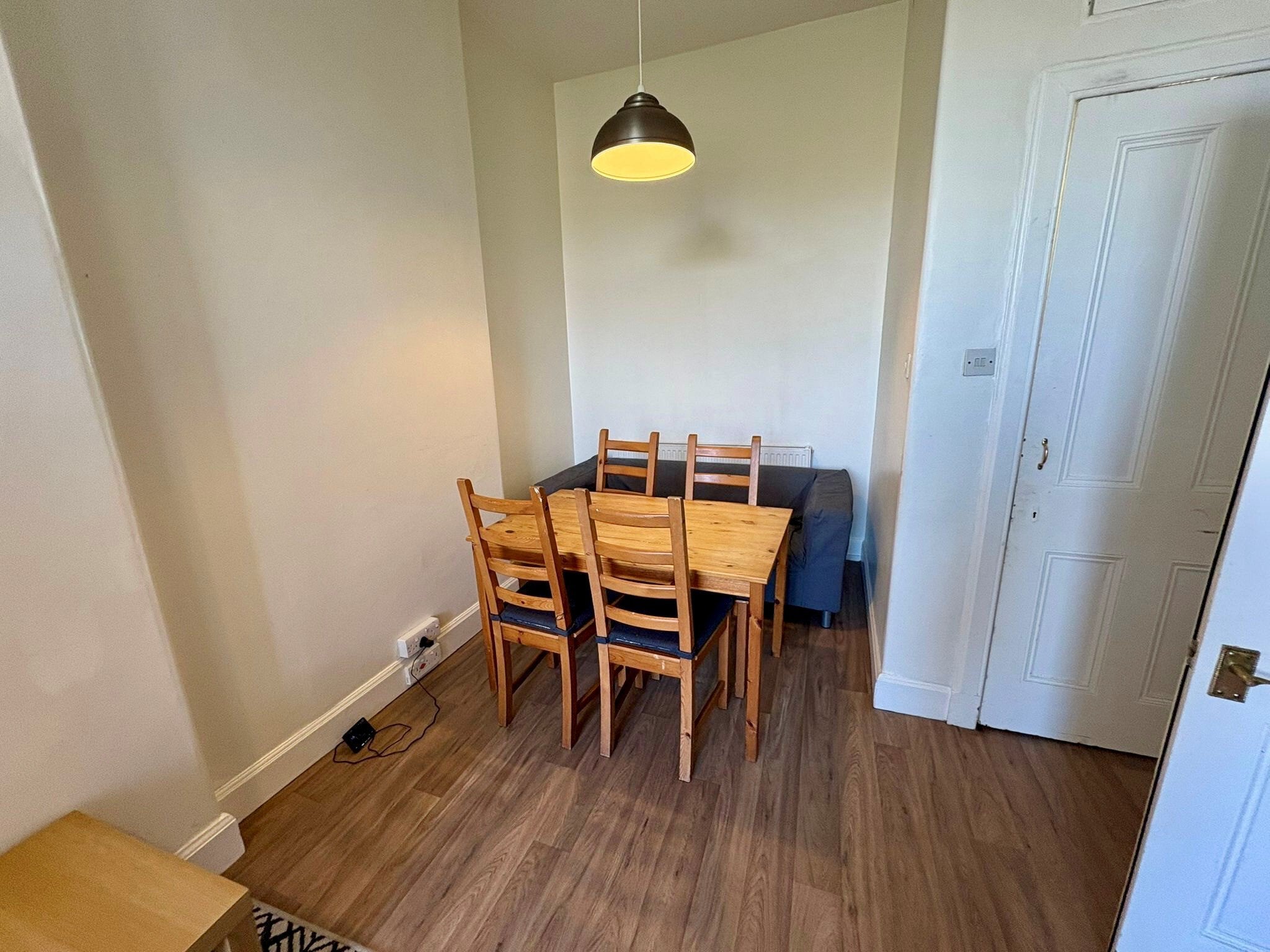 Room Strathearn Road in City of Edinburgh