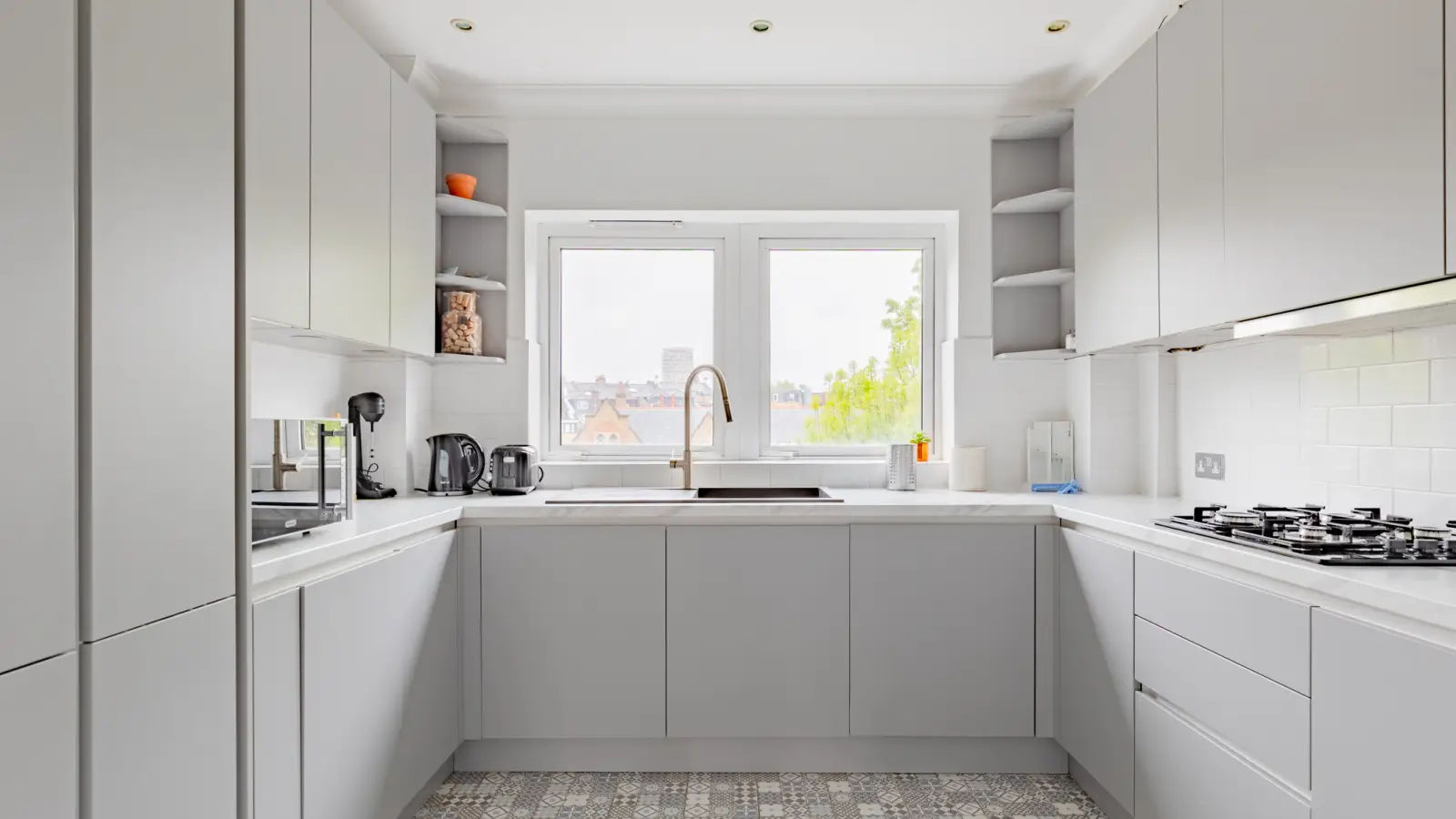 Flat Chilton Street in Greater London