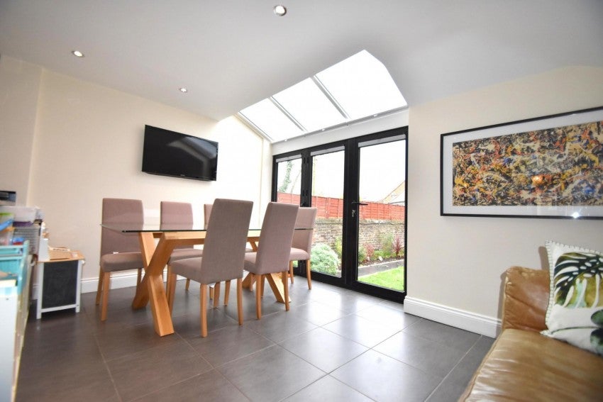 Flat Vansittart Road in Windsor
