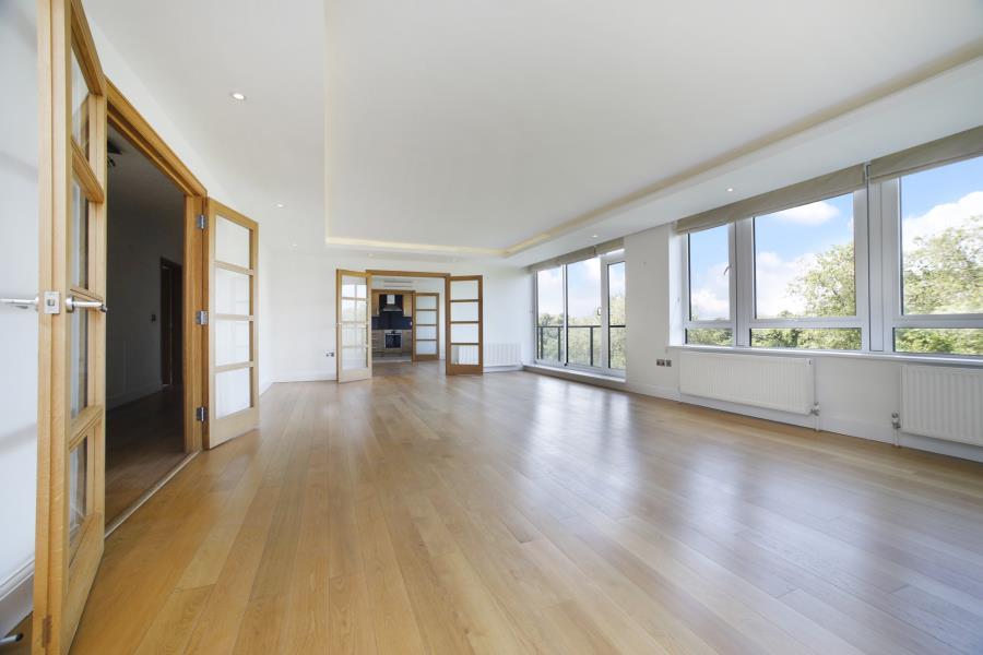 Flat Hyde Park Gate in Greater London